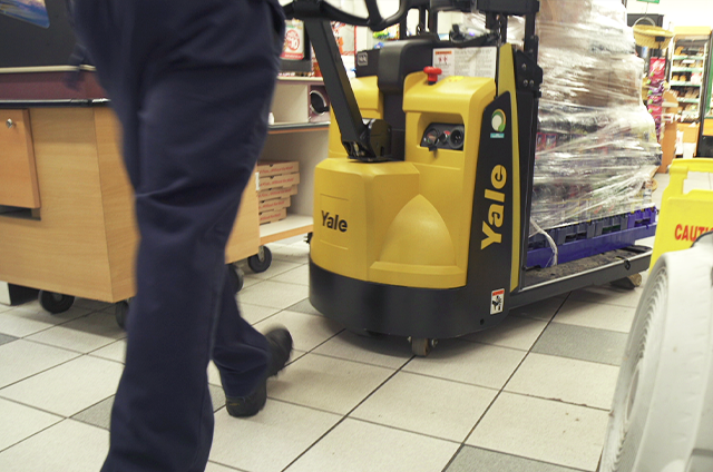 Yale MPB045VH DSD electric walkie pallet jack