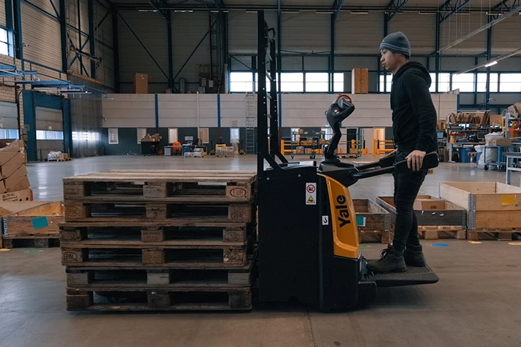 Yale Platform Pallet Truck