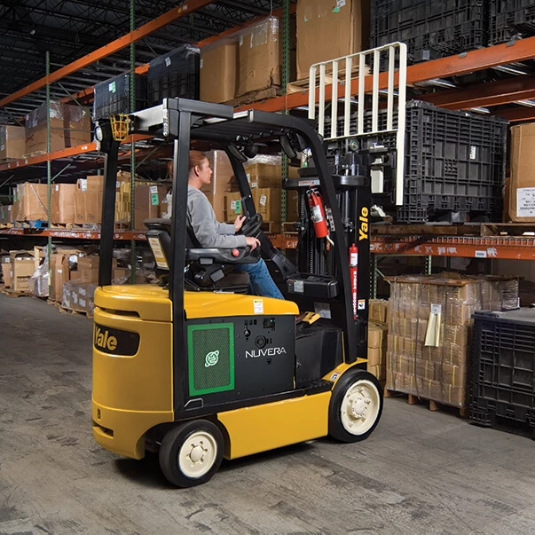 How hydrogen fuel cells can keep lift trucks moving for busy online warehouses