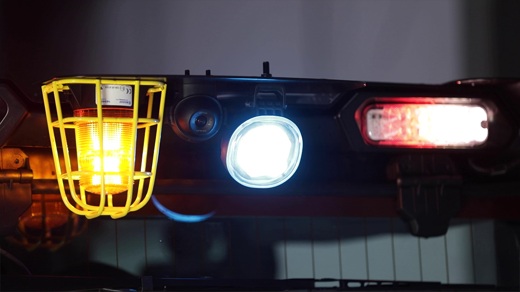 YALE-1559_Lights-alarms-LP-updates_Animated-tabs_Lights-2-tail-lights_v1.png