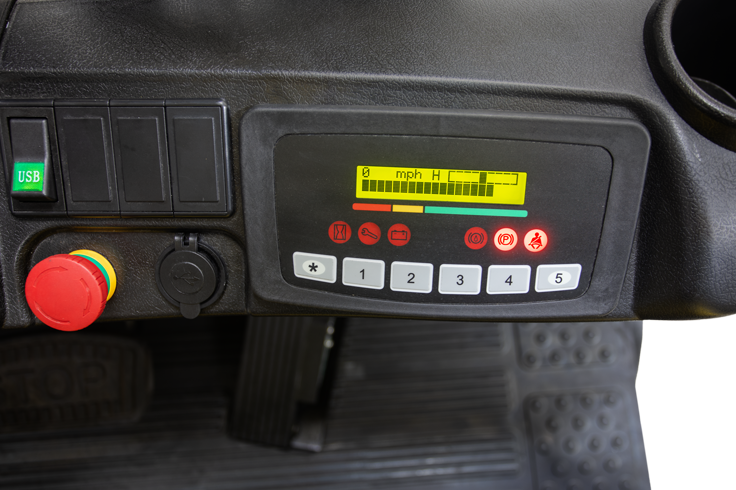 3 Wheel efficient electric forklift by Yale | ERP32-40UXTL