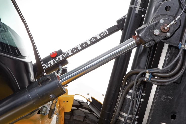 4 Wheel Electric Forklift Trucks | ERP230-280DF | Yale