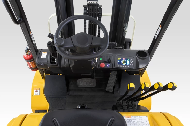 4 Wheel electric forklift | Yale ERP30-70UXL