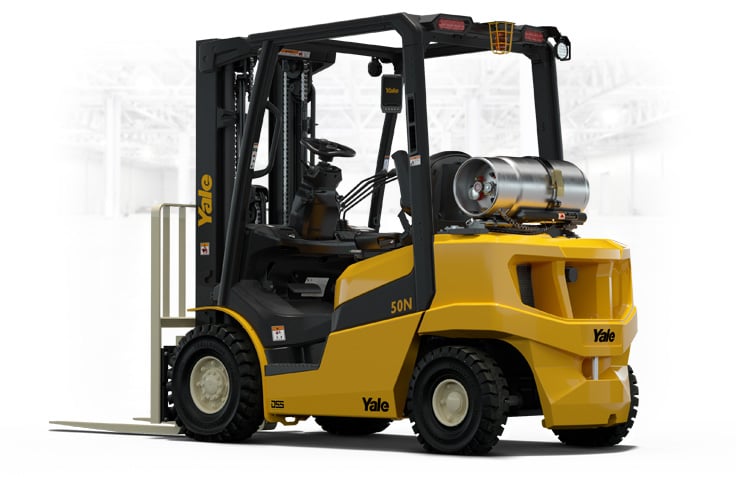 Configurable IC pneumatic tire forklift | Yale GP40-70N